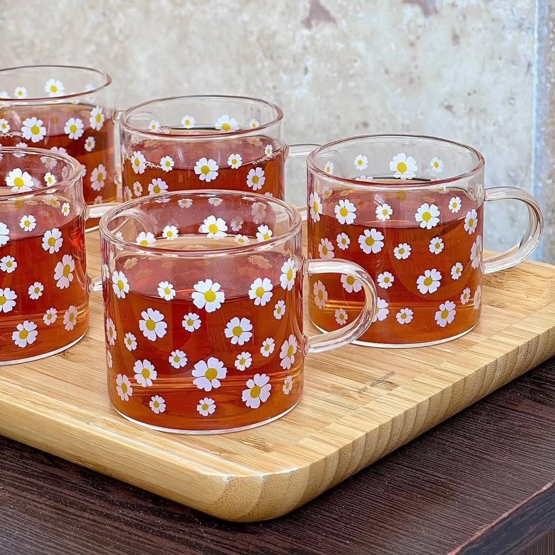 ماگ‌های شیشه‌ای گل بابونه
